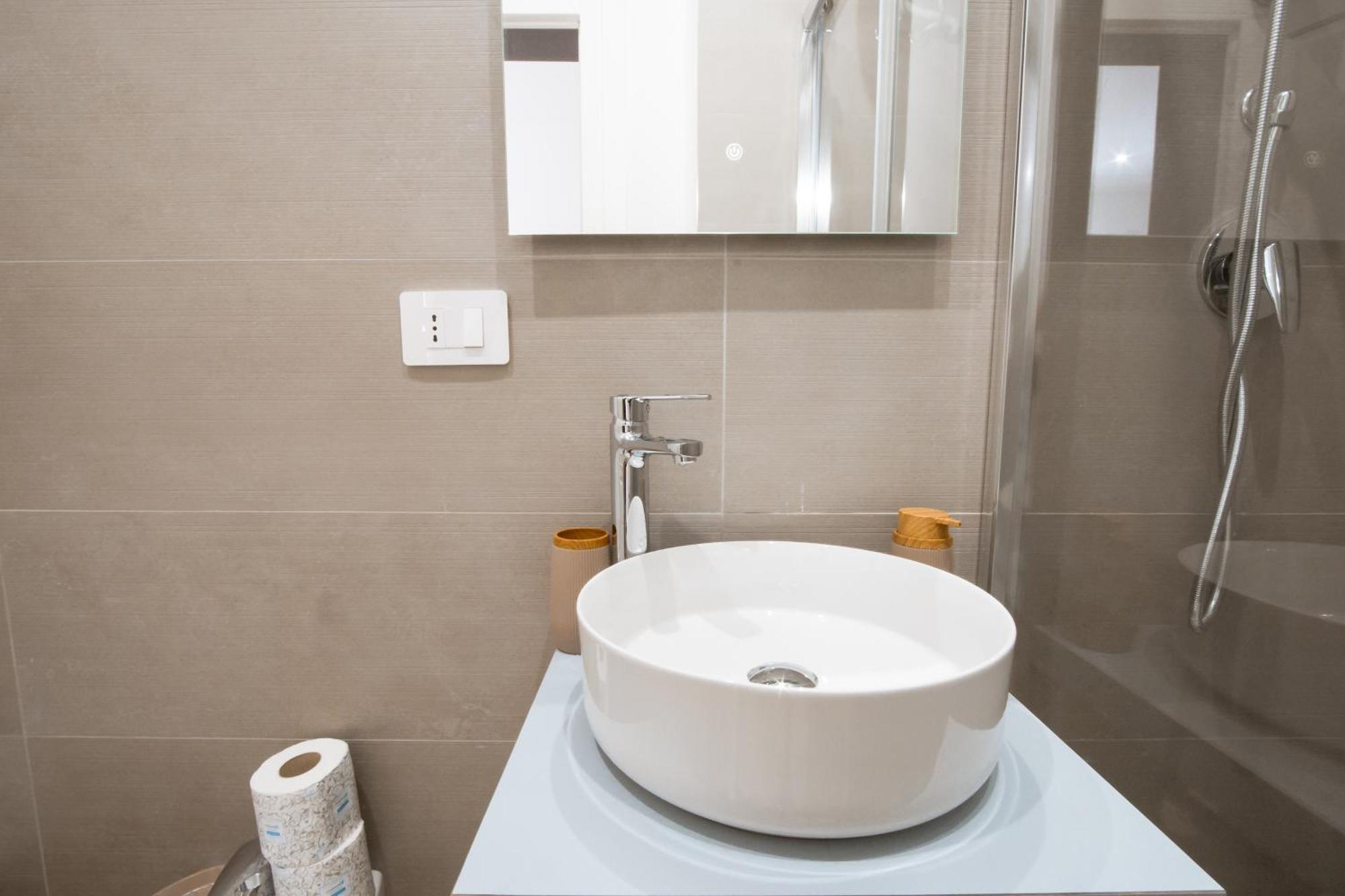 Palazzo Marevento Apartment Bari Luaran gambar